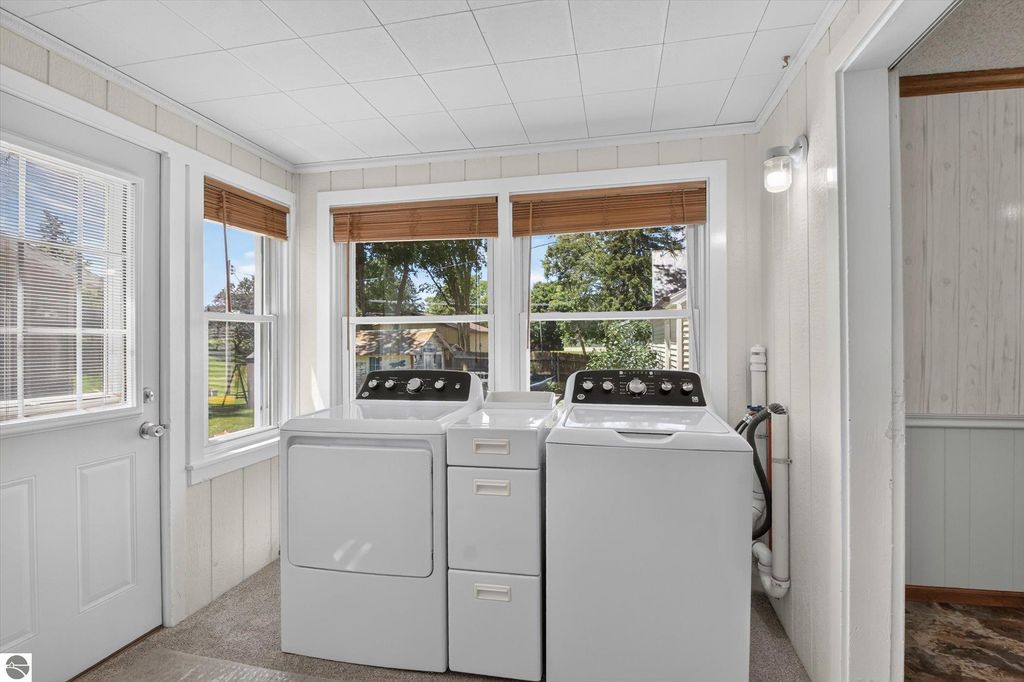 Image 25 of property listing at 510 E Saginaw Street, St Louis, MI 48880