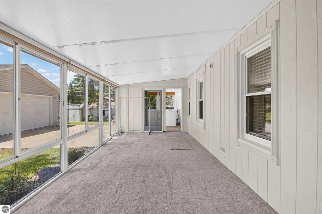 Image 29 of property listing at 510 E Saginaw Street, St Louis, MI 48880