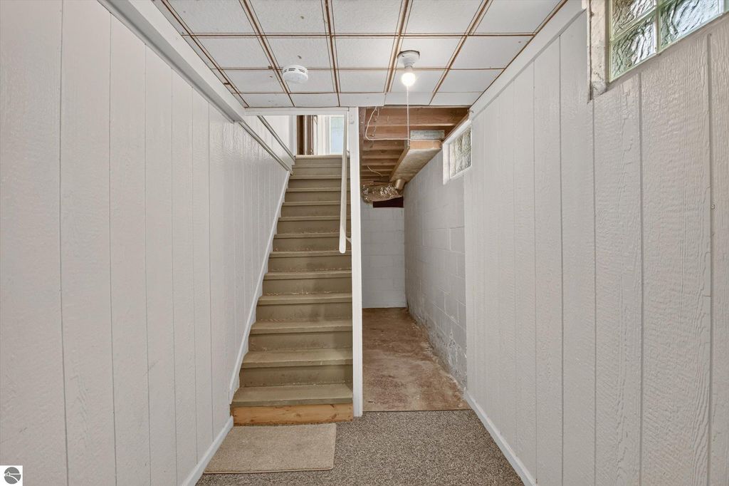 Image 32 of property listing at 510 E Saginaw Street, St Louis, MI 48880
