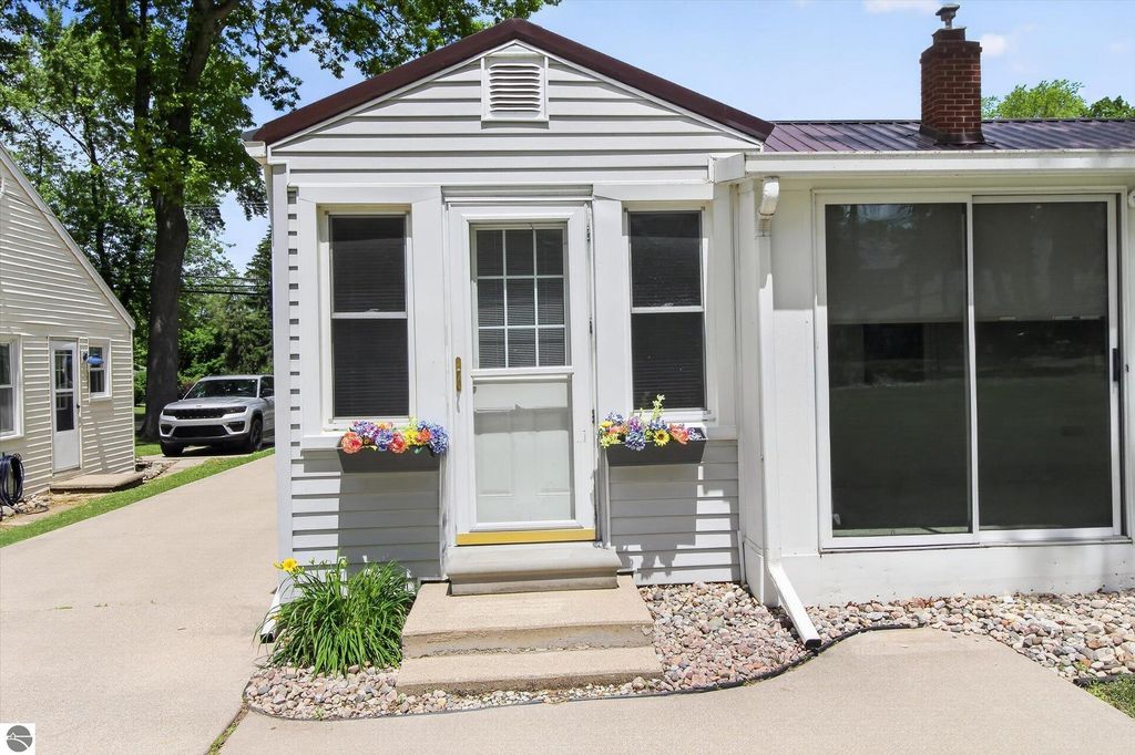 Image 49 of property listing at 510 E Saginaw Street, St Louis, MI 48880