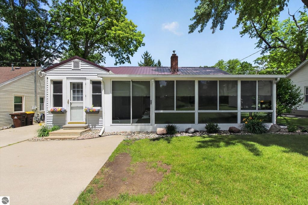 Image 51 of property listing at 510 E Saginaw Street, St Louis, MI 48880