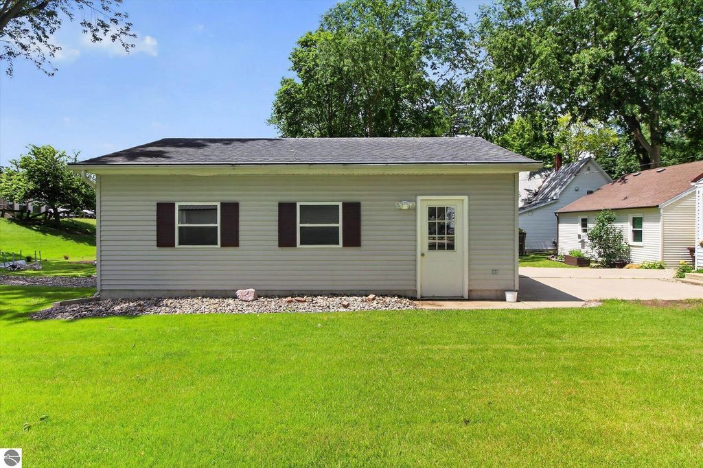 Image 53 of property listing at 510 E Saginaw Street, St Louis, MI 48880