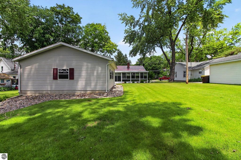 Image 54 of property listing at 510 E Saginaw Street, St Louis, MI 48880