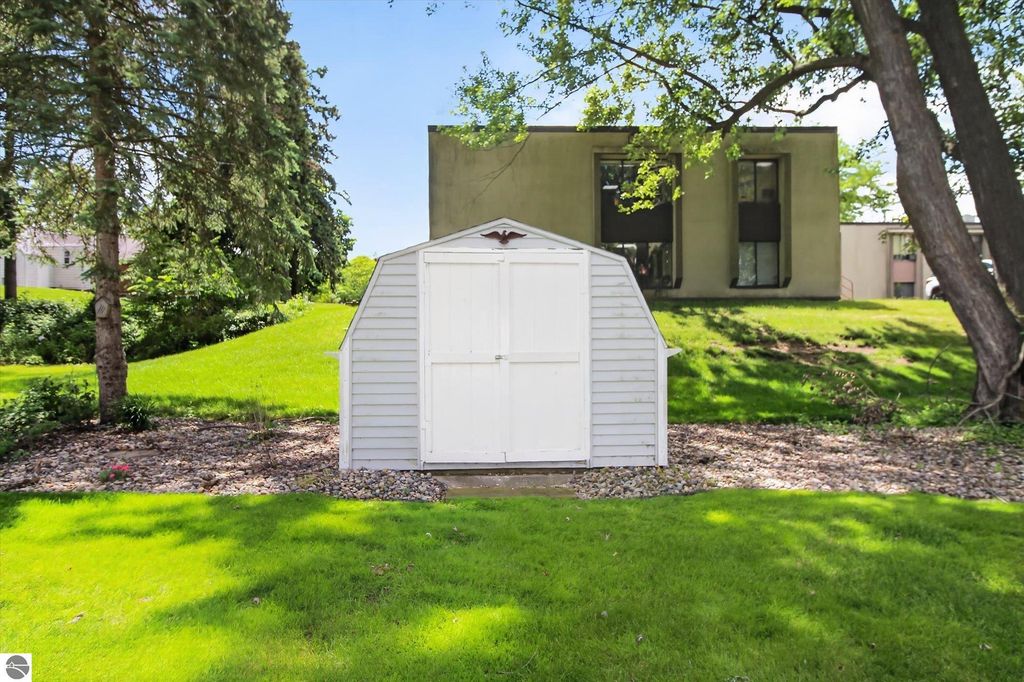 Image 58 of property listing at 510 E Saginaw Street, St Louis, MI 48880