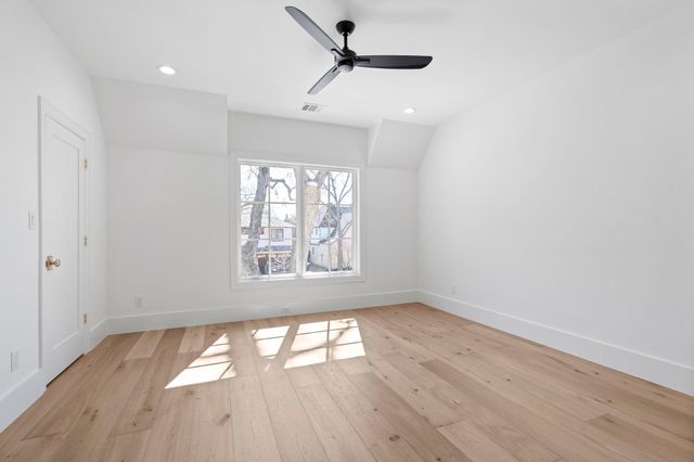 7159 Wildgrove Avenue, Dallas, TX 75214