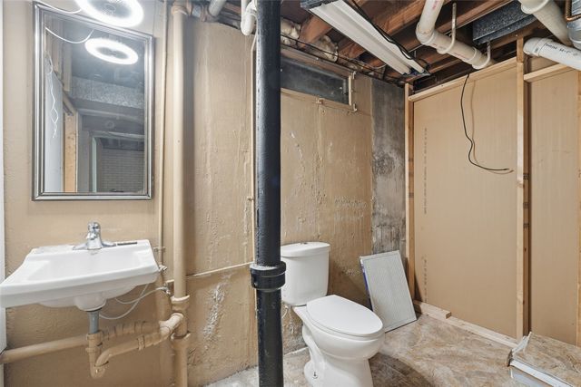 1241 30th Street SE, Cedar Rapids, IA 52403