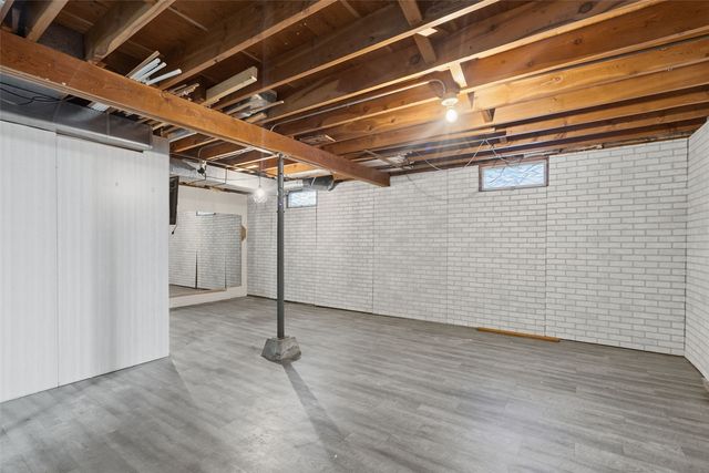 1241 30th Street SE, Cedar Rapids, IA 52403