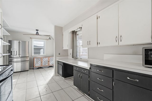 1241 30th Street SE, Cedar Rapids, IA 52403