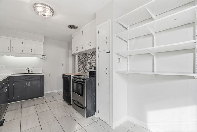 1241 30th Street SE, Cedar Rapids, IA 52403