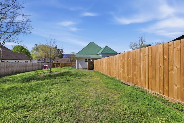 4404 13th Avenue, Chattanooga, TN 37407