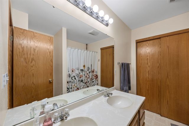1321 Acacia Drive NE, Cedar Rapids, IA 52402