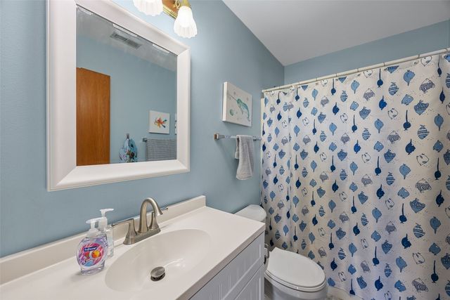 1321 Acacia Drive NE, Cedar Rapids, IA 52402
