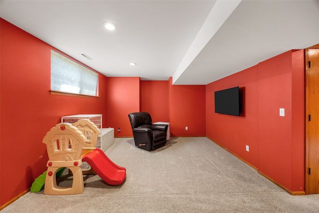 1321 Acacia Drive NE, Cedar Rapids, IA 52402