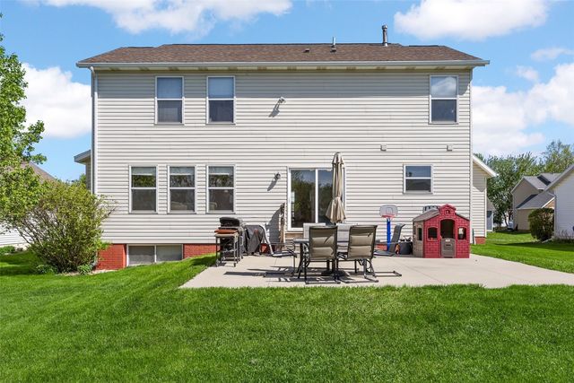 1321 Acacia Drive NE, Cedar Rapids, IA 52402