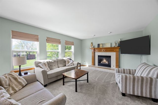 1321 Acacia Drive NE, Cedar Rapids, IA 52402
