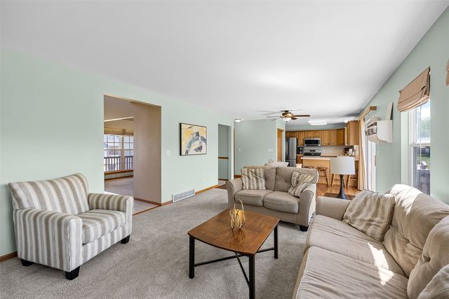 1321 Acacia Drive NE, Cedar Rapids, IA 52402
