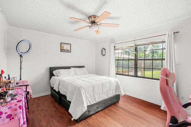 950 SE Taft Ave Avenue, Palm Bay, FL 32909