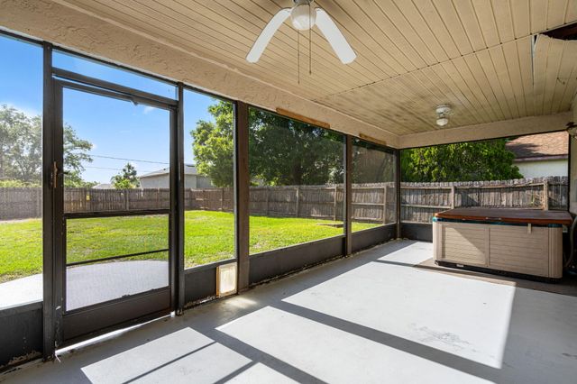 950 SE Taft Ave Avenue, Palm Bay, FL 32909