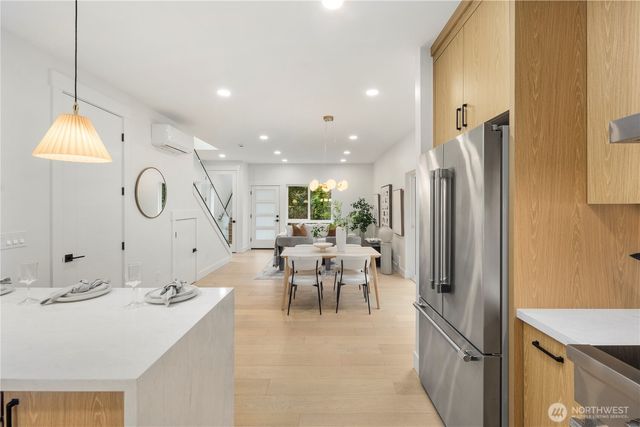 13009 NE 104th Place, Kirkland, WA 98033