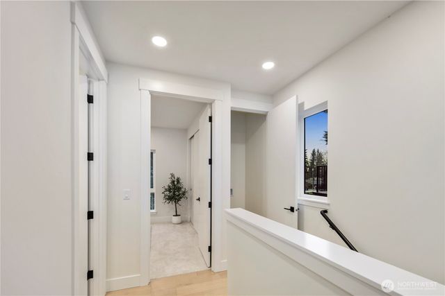 13009 NE 104th Place, Kirkland, WA 98033