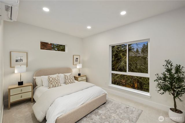 13009 NE 104th Place, Kirkland, WA 98033