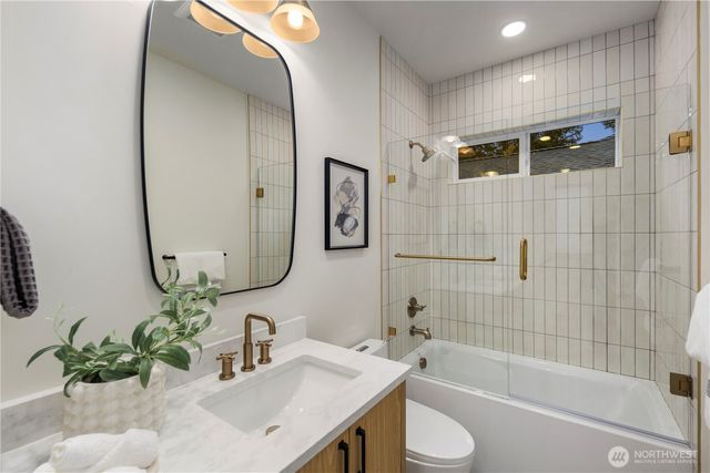 13009 NE 104th Place, Kirkland, WA 98033