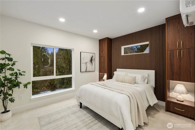 13009 NE 104th Place, Kirkland, WA 98033