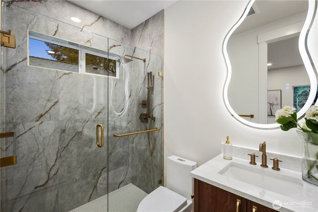 13009 NE 104th Place, Kirkland, WA 98033