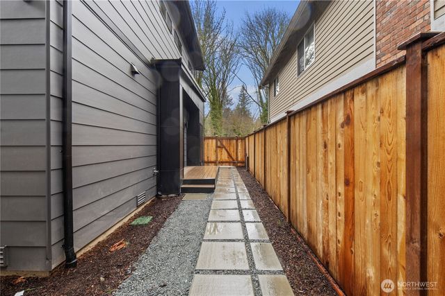 13009 NE 104th Place, Kirkland, WA 98033