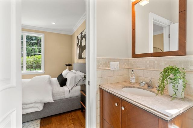 22 Scotney Road, Newton, MA 02467