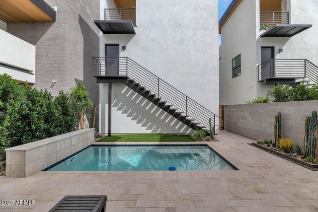 6914 E 2ND Street, Scottsdale, AZ 85251