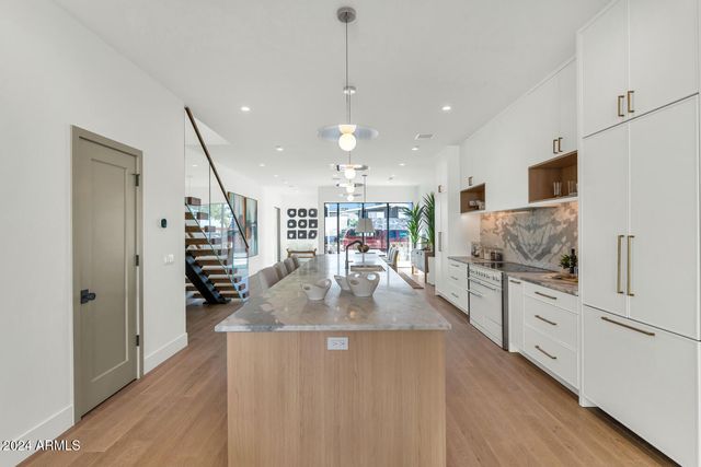 6914 E 2ND Street, Scottsdale, AZ 85251