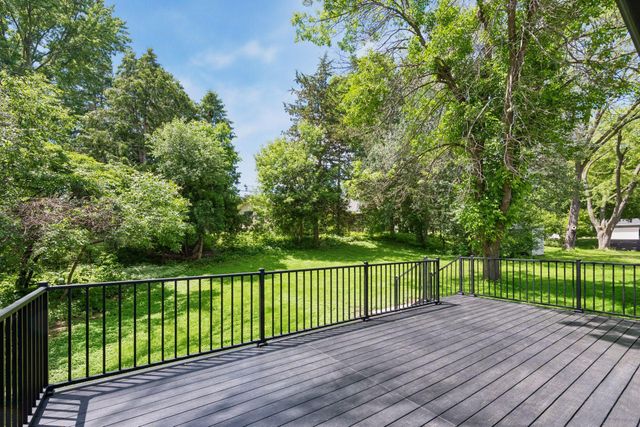 2720 Sandpiper Trail, Excelsior, MN 55331