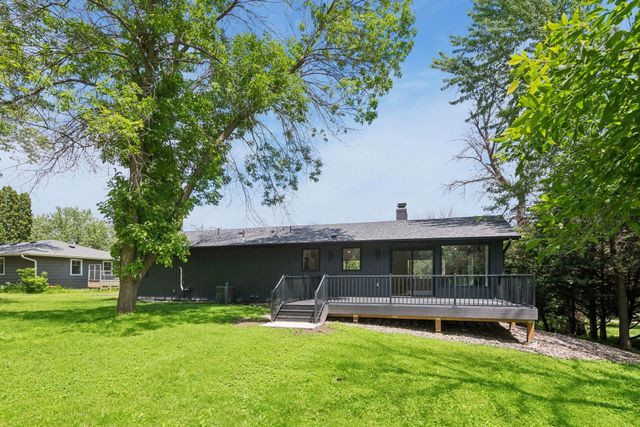 2720 Sandpiper Trail, Excelsior, MN 55331