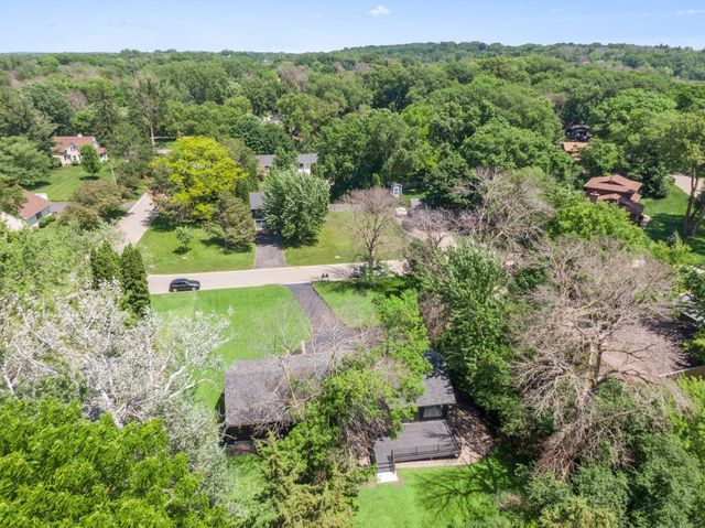 2720 Sandpiper Trail, Excelsior, MN 55331