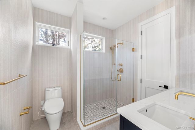 44 Island Walk, Lonelyville, NY 11706