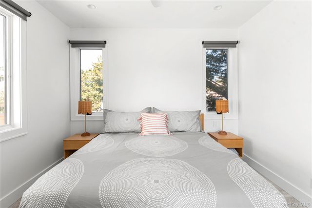 44 Island Walk, Lonelyville, NY 11706