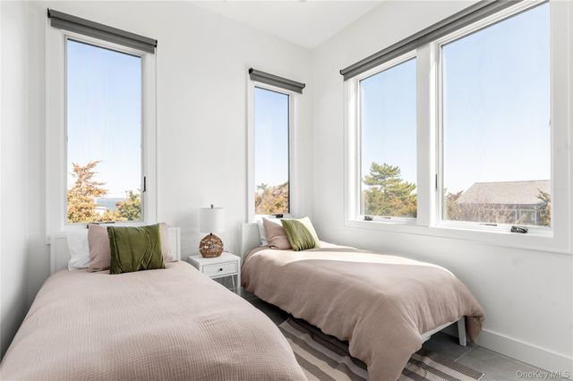 44 Island Walk, Lonelyville, NY 11706