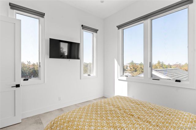 44 Island Walk, Lonelyville, NY 11706