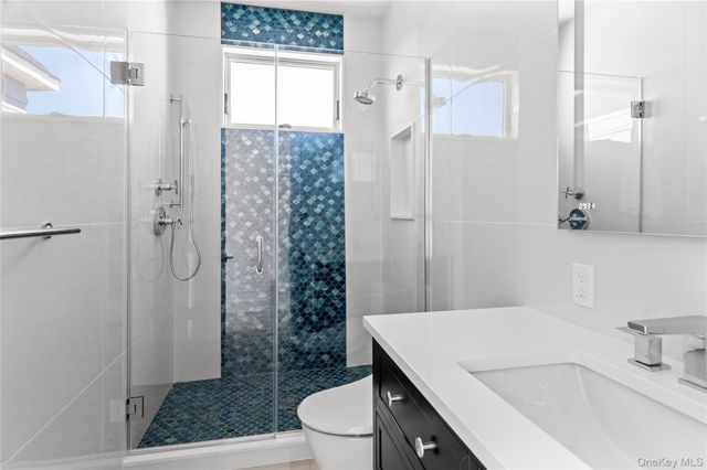 44 Island Walk, Lonelyville, NY 11706