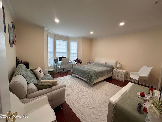 112 Regency Court, Morganville, NJ 07751