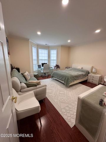 112 Regency Court, Morganville, NJ 07751