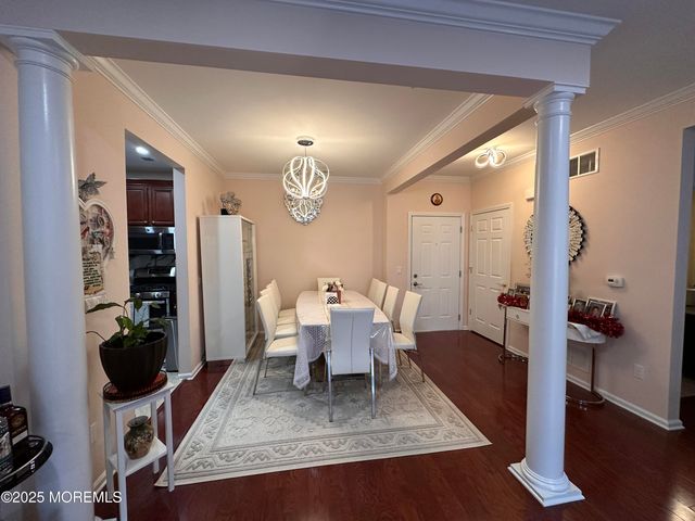 112 Regency Court, Morganville, NJ 07751