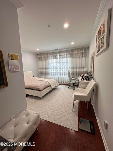 112 Regency Court, Morganville, NJ 07751