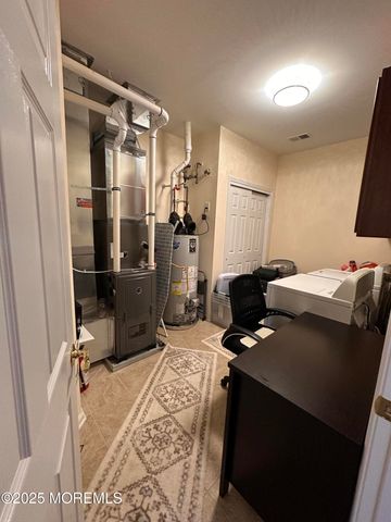 112 Regency Court, Morganville, NJ 07751