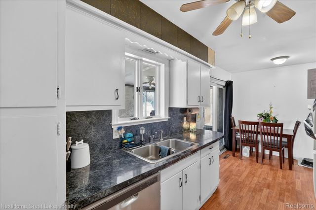 4444 Carmanwood Drive, Flint Charter Township, MI 48507