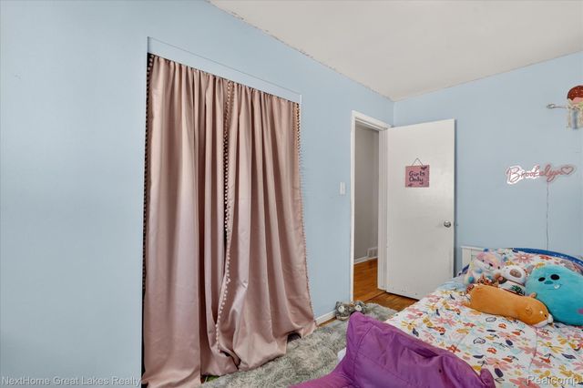 4444 Carmanwood Drive, Flint Charter Township, MI 48507