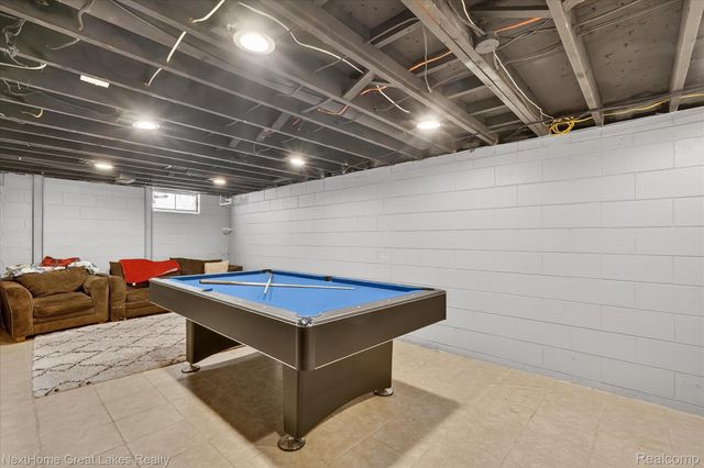 4444 Carmanwood Drive, Flint Charter Township, MI 48507