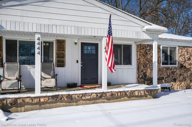 4444 Carmanwood Drive, Flint Charter Township, MI 48507