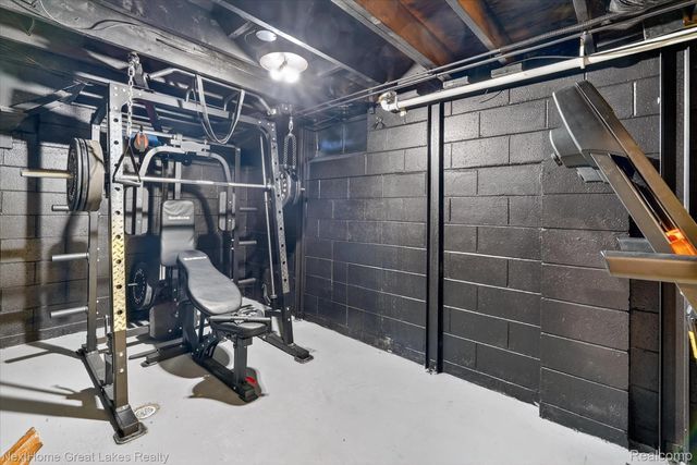 4444 Carmanwood Drive, Flint Charter Township, MI 48507